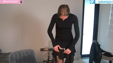 VelvetTGirl online show from June 4, 2026, 9:54 pm