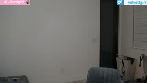 VelvetTGirl online show from June 9, 2026, 7:42 am