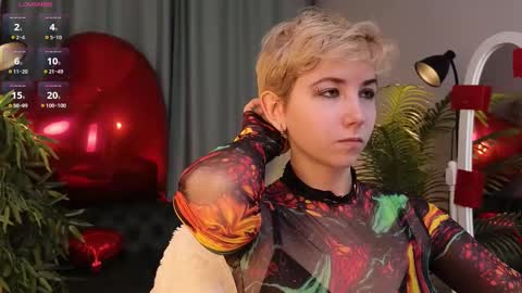 CLEOshort hair  TIna long hair  online show from February 15, 2025, 3:06 pm