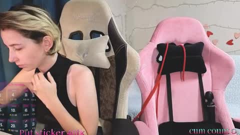 CLEOshort hair  TIna long hair  online show from September 14, 2025, 5:23 pm