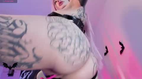 Snapshot of velvetvampire chatting on June 13, 2026, 4:21 am Jess online show from June 13, 2026, 4:21 am