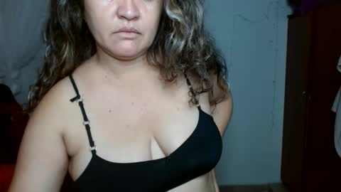venecasexy44 online show from June 5, 2026, 11:27 am