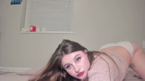 Snapshot of venicebtchh chatting on December 14, 2025, 3:12 am Harley instahailharleyy online show from December 14, 2025, 3:12 am