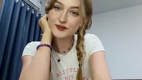 Snapshot of venniebonillas chatting on February 21, 2026, 10:38 am Emily online show from February 21, 2026, 10:38 am