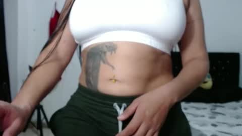 venus_menoza online show from November 11, 2025, 1:55 pm