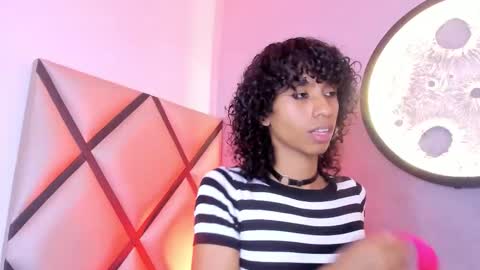 venuss_03 online show from November 19, 2025, 3:28 am