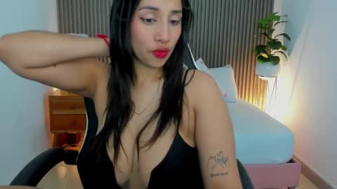 Nice to greet you my name is Vanessa  online show from January 3, 2025, 12:41 pm