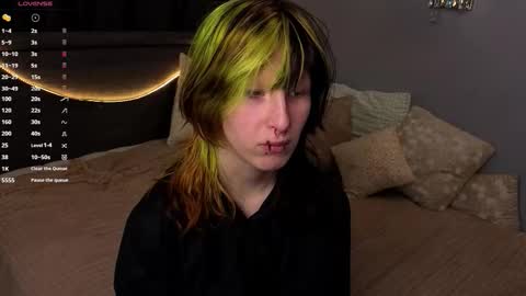 Erica online show from November 23, 2025, 8:08 pm