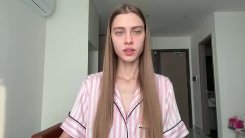 verablanc online show from April 24, 2026, 11:40 pm