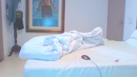 Snapshot of vergagolosa22 chatting on December 25, 2024, 7:35 am vergagolosa22 online show from December 25, 2024, 7:35 am
