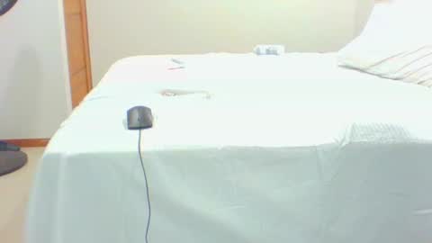 vergagolosa22 online show from November 23, 2025, 6:24 am