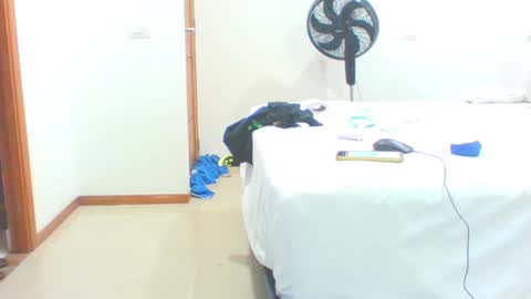 vergagolosa22 online show from December 4, 2025, 4:22 am