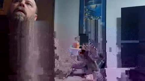 Snapshot of vermontguy76 chatting on December 22, 2024, 2:06 pm vermontguy76 online show from December 22, 2024, 2:06 pm