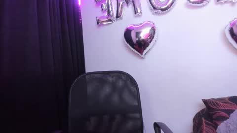  karolina online show from February 9, 2025, 6:33 am