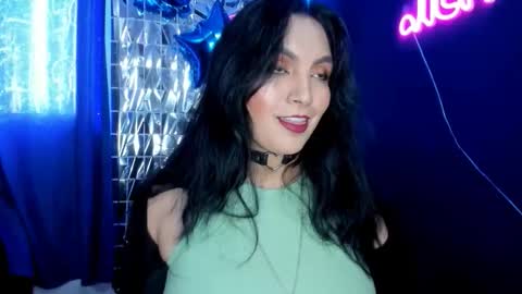  karolina online show from September 20, 2025, 3:46 pm