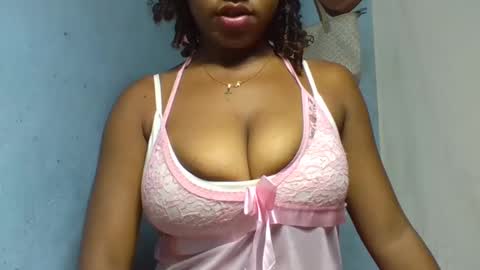 verolla31 online show from March 9, 2025, 2:32 pm