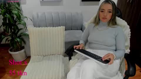 Snapshot of veromars_ chatting on September 14, 2025, 3:27 am Catalina online show from September 14, 2025, 3:27 am
