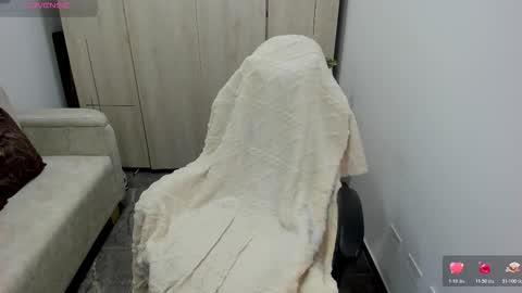 Snapshot of veromars_ chatting on October 21, 2025, 9:04 pm Catalina online show from October 21, 2025, 9:04 pm