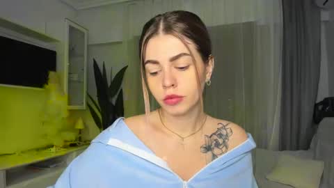 Lolitalolz online show from January 8, 2025, 4:33 pm