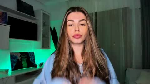 Lolitalolz online show from January 15, 2025, 7:12 pm