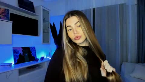 Lolitalolz online show from January 16, 2025, 10:02 pm