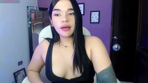 veronica_118 online show from February 25, 2025, 7:31 am