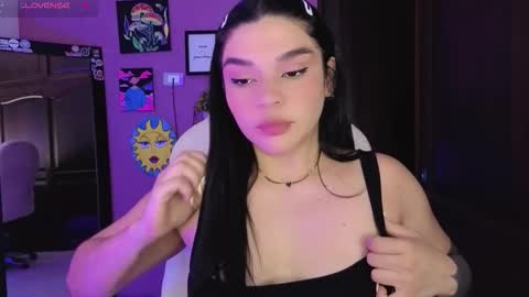 veronica_118 online show from October 26, 2025, 11:31 pm