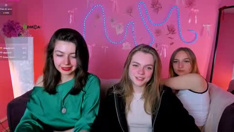 Ronni online show from May 18, 2026, 4:07 am