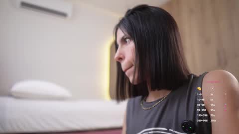 Veronica online show from November 23, 2025, 3:34 pm