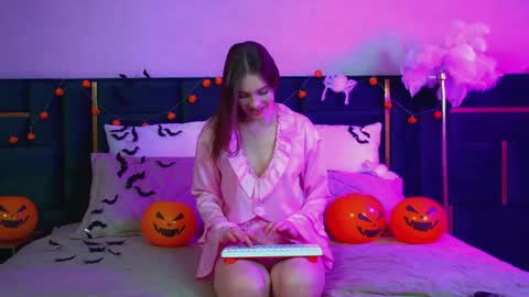 Veronica online show from October 22, 2025, 6:07 pm