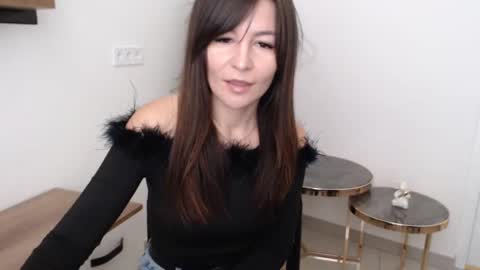 Snapshot of veronik_shy chatting on November 10, 2025, 10:14 am veronik_shy online show from November 10, 2025, 10:14 am