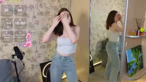 Snapshot of veronikavester chatting on June 9, 2026, 5:13 pm Hello im Verdginia online show from June 9, 2026, 5:13 pm