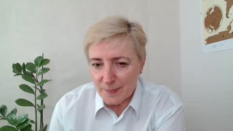 Snapshot of verony_ chatting on March 9, 2025, 12:20 pm verony_ online show from March 9, 2025, 12:20 pm