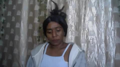 verronique1511 online show from May 24, 2026, 6:35 pm