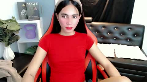 Snapshot of versex_maxwell chatting on April 22, 2026, 8:17 am versex_maxwell online show from April 22, 2026, 8:17 am