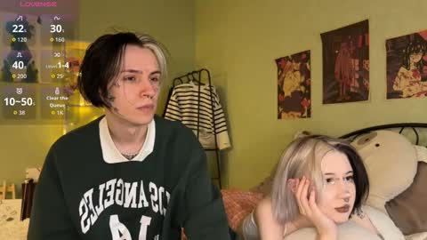 veryraretwins online show from October 14, 2025, 10:43 pm