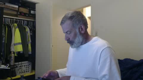 hairy man online show from January 25, 2025, 12:48 am