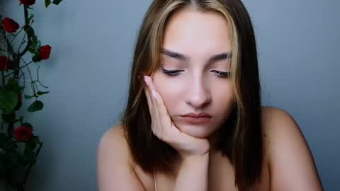 Ana online show from November 22, 2025, 1:21 pm