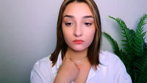 Ana online show from December 17, 2025, 1:06 pm