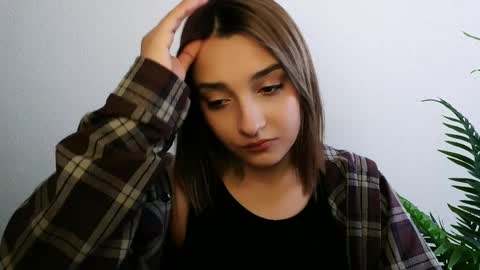 Snapshot of veryveryshygirl chatting on April 21, 2026, 10:21 am Ana online show from April 21, 2026, 10:21 am