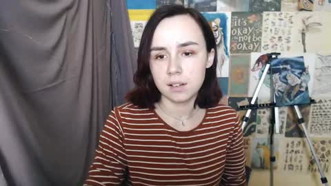 veryveryvery_shy online show from January 9, 2025, 1:02 pm