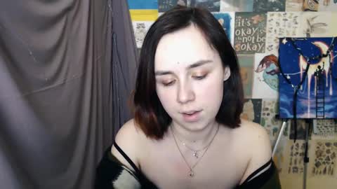 veryveryvery_shy online show from February 11, 2025, 9:42 am