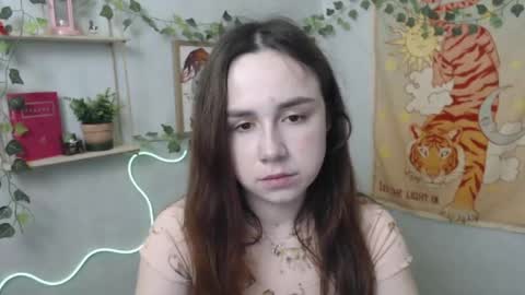 veryveryvery_shy online show from April 18, 2026, 5:44 am