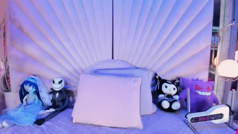 Vesper Velvet  online show from March 22, 2026, 4:16 am