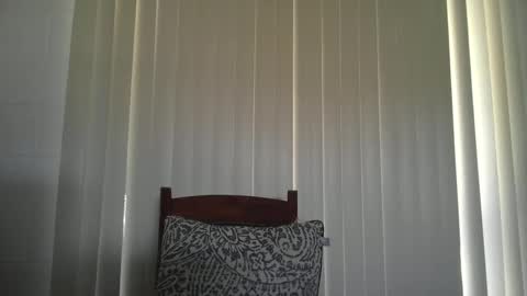 vesturelove online show from September 23, 2025, 6:22 pm