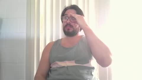 vesturelove online show from November 2, 2025, 10:23 pm