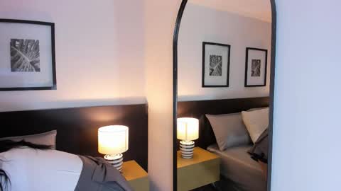 Snapshot of vi_anaya chatting on February 19, 2026, 12:12 pm Anaya online show from February 19, 2026, 12:12 pm