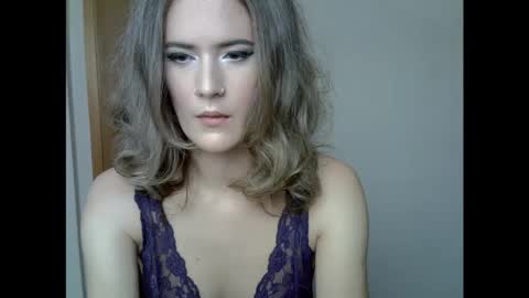 Snapshot of vibezmoon420 chatting on October 9, 2025, 10:13 am Sexy online show from October 9, 2025, 10:13 am