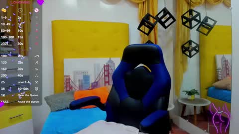 Snapshot of vic_nahomy chatting on February 13, 2025, 12:43 pm nahomy online show from February 13, 2025, 12:43 pm