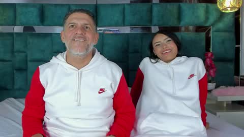 antonia y andrew online show from April 12, 2026, 5:56 am